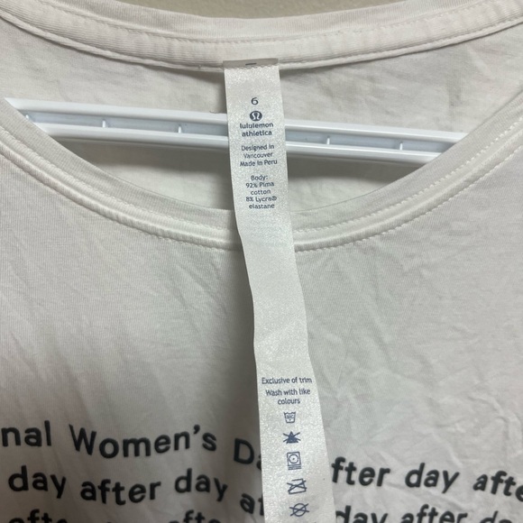 Lululemon Love Crew Short Sleeve International Women’s Day - Picture 2 of 3